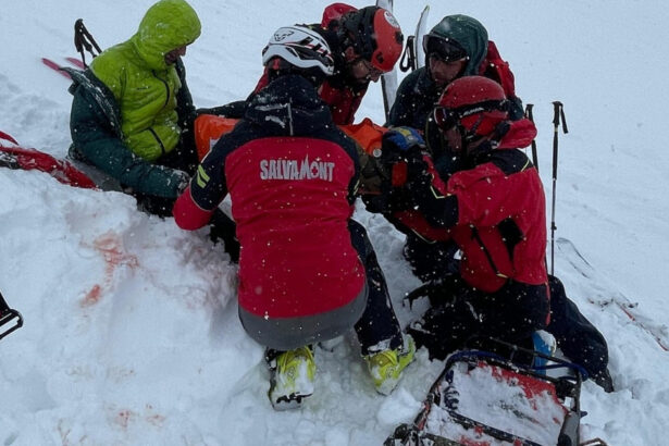 news alert doi turisti surprinsi de avalansa la balea lac i a adus si i a aruncat peste stanci in ce stare se afla 674b07a760418