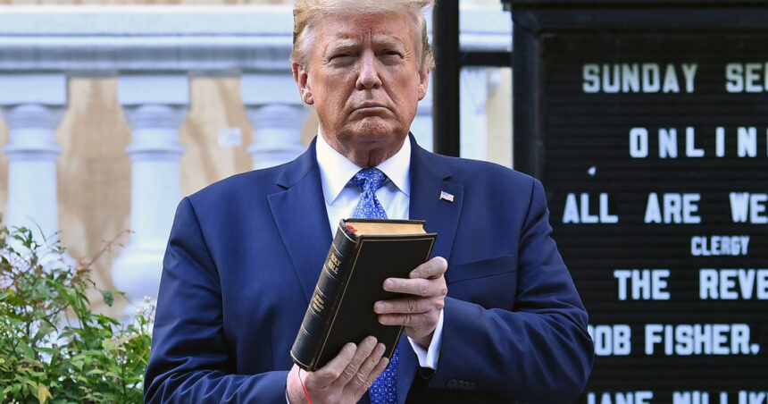 noul moise de ce cred crestinii din sua ca donald trump este uns de dumnezeu 6739c6e685d74