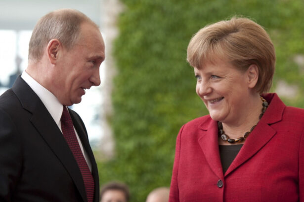 oficiali de top de la kiev furiosi dupa aparitiile publice ale angelei merkel l a incurajat pe putin si nu a invatat din greselile ei 674a2d059f5ef