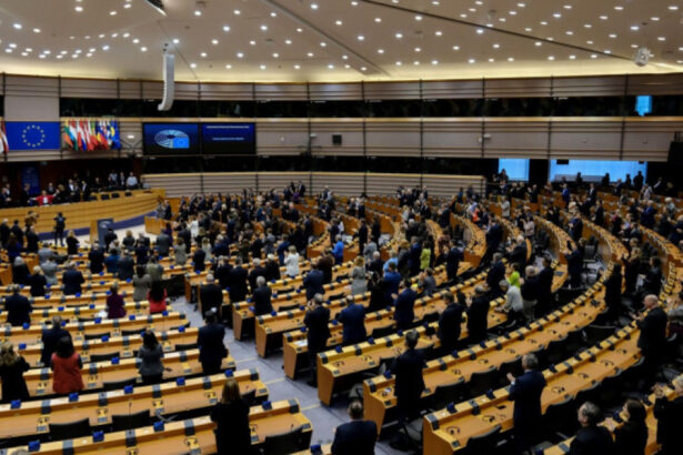 parlamentul european a ajuns la un acord politic pentru aprobarea noii echipe a comisiei europene cand va fi validarea 673e2890872c5
