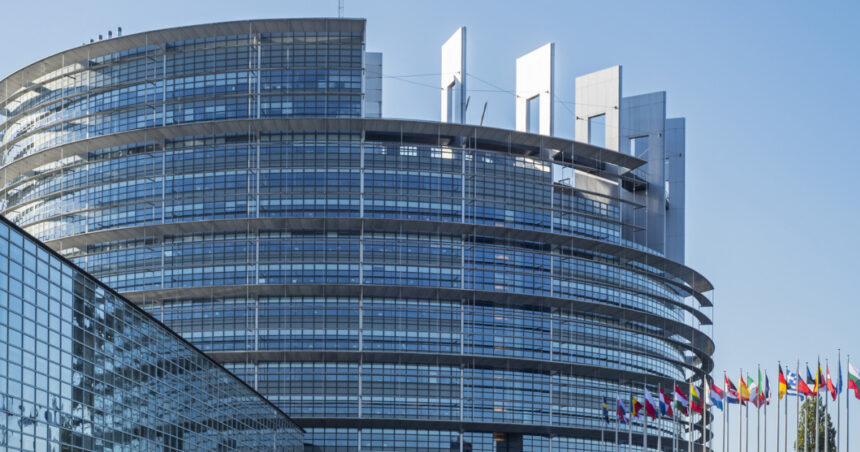 Parlamentul European solicită un sprijin militar sporit pentru Ucraina. Care sunt îngrijorările executivului comunitar? 1 parlamentul european cere mai mult sprijin militar pentru ucraina ce ingrijoreaza executivul comunitar 67487c2aa7096