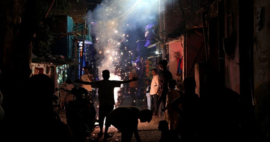 poluare extrem de toxica la new delhi capitala indiei a devenit un oras irespirabil din cauza festivalului luminilor 672494d8a6de1