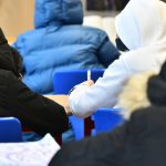 Protest în unitățile de învățământ din Focșani. Elevii sunt încurajați să aducă pături și mănuși la cursuri: „Căldura nu este o materie opțională” 3 protest in scolile din focsani elevii sunt indemnati sa vina cu paturi si manusi la ore caldura nu este o materie optionala 6736134bb2453