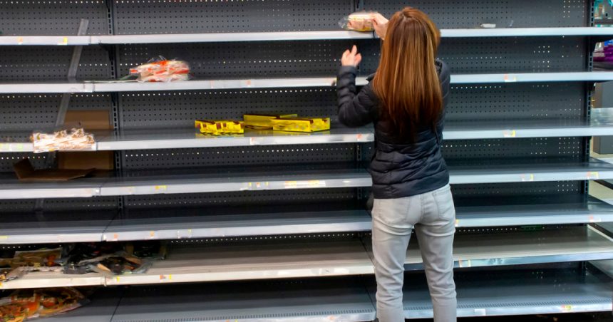 RAPORT: Europenii ar trebui să fie sfătuiți să-și facă provizii, în eventualitatea unui război cu Rusia sau altor amenințări. 1 raport europenilor ar trebui sa li se spuna sa si faca provizii in caz de razboi cu rusia sau alte amenintari 67247391c8996