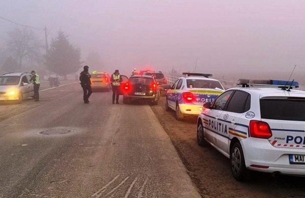 razie de amploare in harsova ciobanu si ghindaresti sapte persoane au fost retinute de politisti 6749d6045c7ea