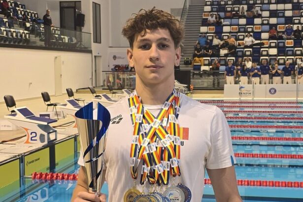 record national matei silvestru micul david popovici de constanta 673cb49c49482