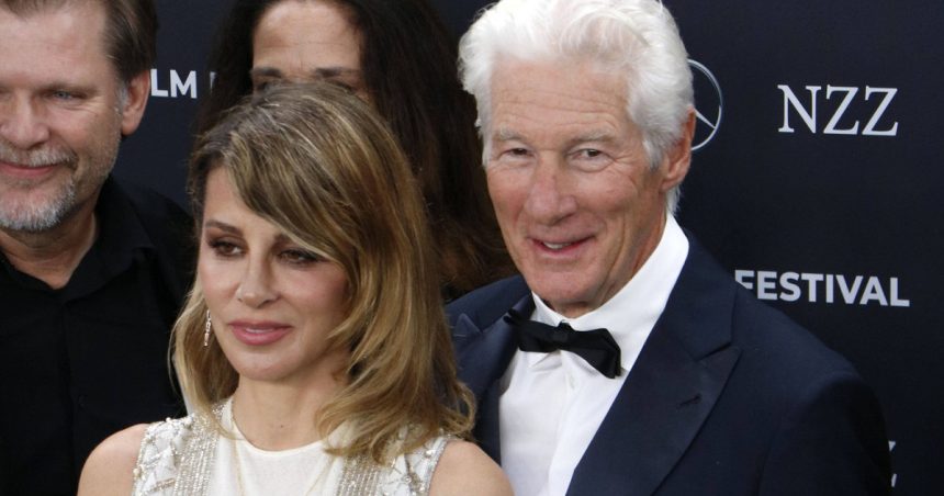 richard gere isi vinde casa din connecticut si pleaca din sua in ce tara vrea sa se mute actorul 672db535d41c3