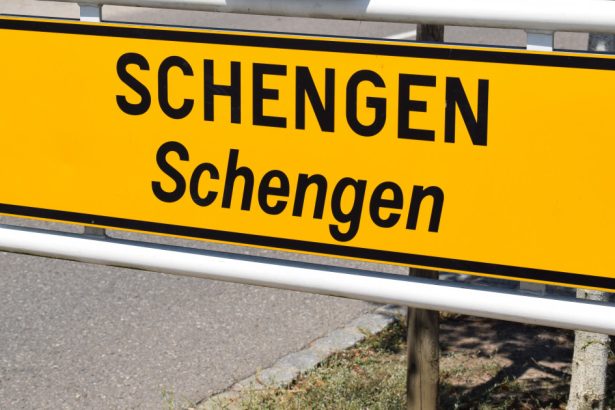 romania ar putea adera complet la spatiul schengen mai curand decat se preconiza sustine o publicatie austriaca 672b298d97543