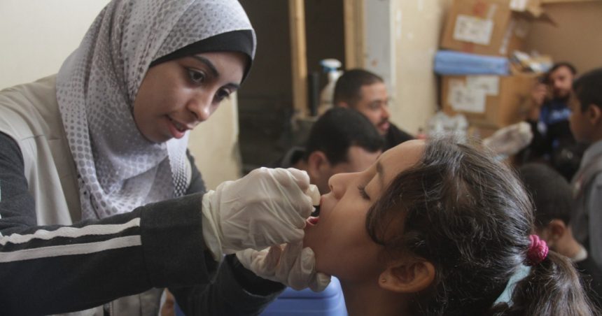 sase raniti intre care patru copii intr un atac asupra unui centru de vaccinare din gaza oms 672726f920bb8