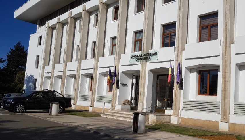 Ședință online la Consiliul Județean pentru numărarea voturilor de la prezidențiale. Mitroi îl menține pe Filipescu în stadiul de „vicepreședinte propus momentan”. 1 sedinta online la consiliul judetean pentru ca se numara voturile de la prezidentiale mitroi il mentine pe filipescu in stadiul de vicepresedinte propus momentan video 6749be1d15db0