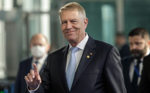sistemul se activeaza ca sa incerce anularea alegerilor iohannis a convocat csat pentru posibile ingerinte straine la alegeri 6747341476c4d