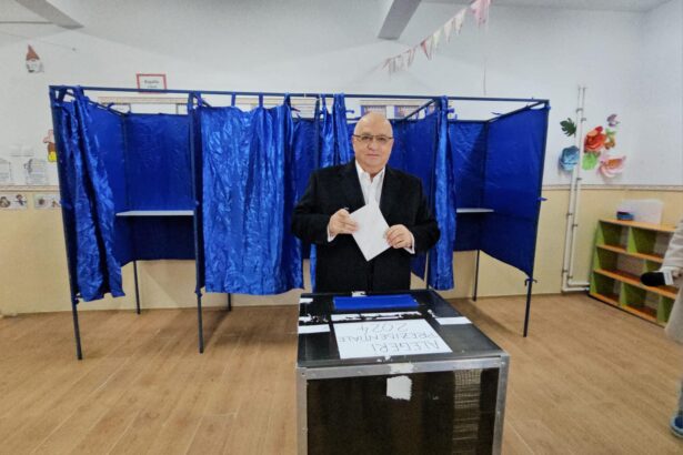 stroe psd ne dorim un presedinte implicat nu un presedinte jucator nu un presedinte calator video 6743393fdfe77