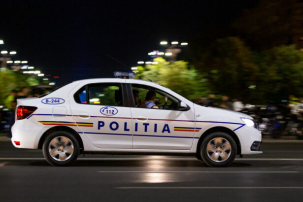 trafic blocat pe valea oltului dupa un accident violent cu doua masini sase persoane au fost duse la spital 673909263cf04