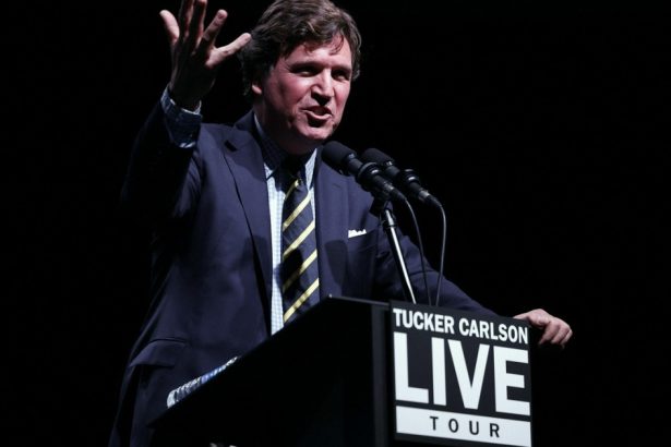 tucker carlson trompeta lui trump sustine ca a fost mutilat fizic de un demon care i a lasat urme de gheare 67251547efc19