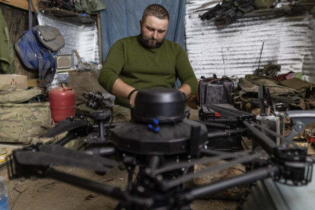 ucraina se bazeaza pe drone pentru a stavili avansul rusiei trupele de pe linia frontului se tem de ce este mai rau reportaj cnn 67481ed7ab399