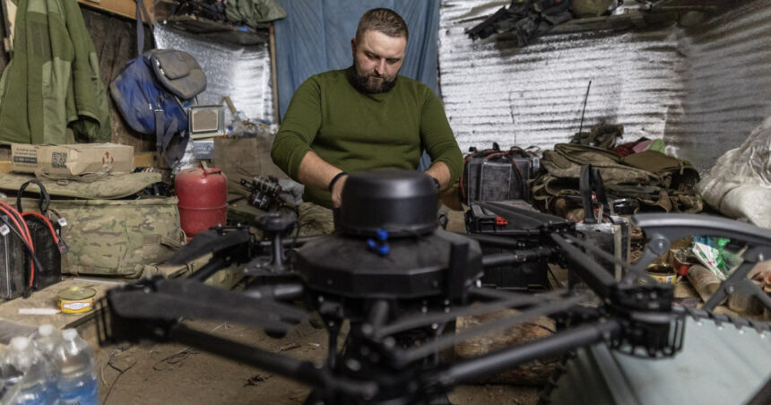 ucraina se bazeaza pe drone pentru a stavili avansul rusiei trupele de pe linia frontului se tem de ce este mai rau reportaj cnn 67481ed7ab399