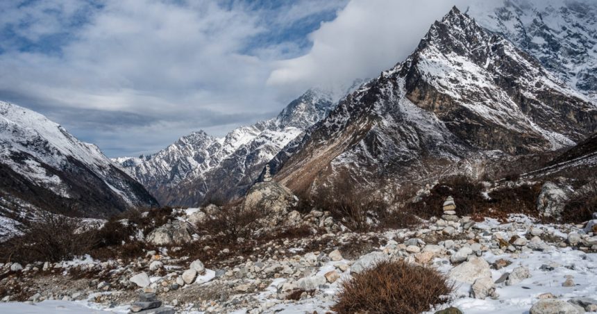 Un alpinist slovac a decedat în urma unei ascensiuni remarcabile pe vârful Langtang Lirung, din Nepal, căzând într-o crevasă în timpul coborârii. 1 un alpinist slovac a murit dupa o ascensiune istorica pe varful langtang lirung din nepal el a cazut intr o crevasa la coborare 6727a3308124f