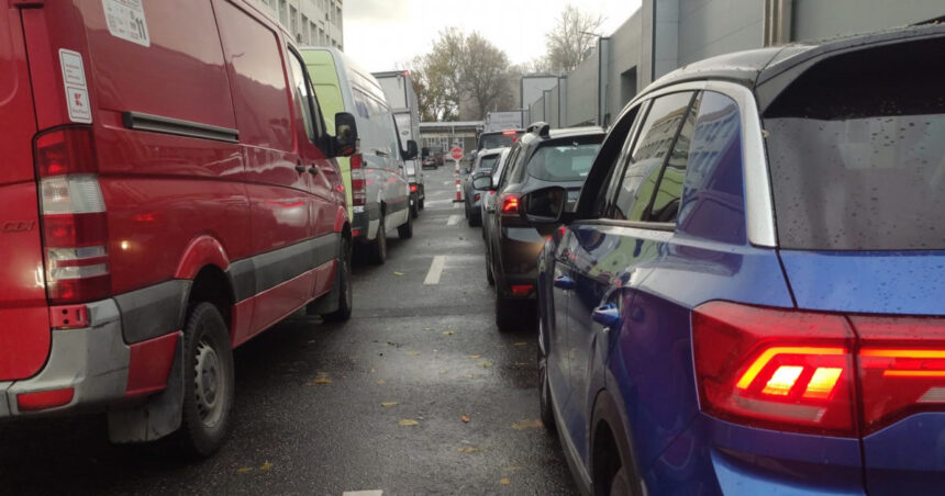 Un blocaj la serverele RAR a determinat oprirea aplicațiilor care facilitează colaborarea cu stațiile ITP din întreaga țară. 1 un blocaj la serverele rar a dus la oprirea aplicatiilor care asigura colaborarea cu statiile itp din toata tara 673f455a07358