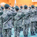 un tanar din coreea de sud a scapat de recrutare dupa ce s a ingrasat intentionat el si prietenul care i a intocmit dieta condamnati 674350d42f8c2