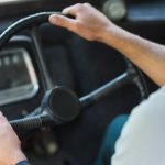 Un tânăr neavând permis a furat un autobuz de pe o stradă din Satu Mare și a provocat un accident cu acesta. 2 un tanar fara permis a furat un autobuz de pe o strada din satu mare apoi a facut accident cu el 672e20f14e878