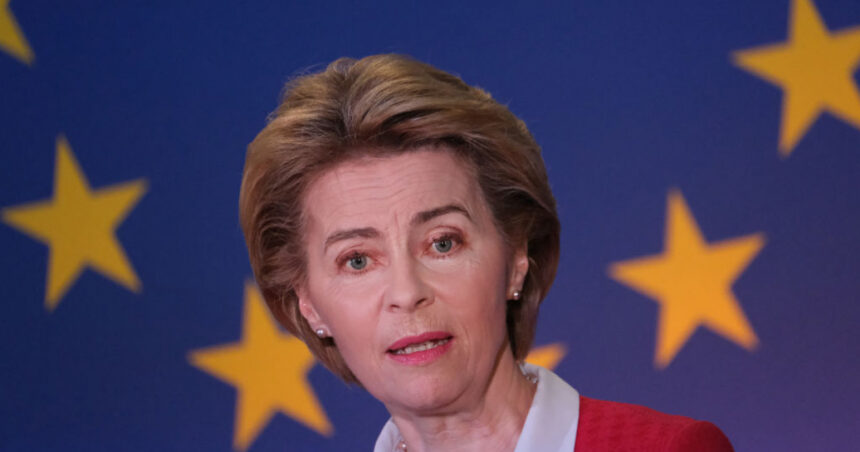 ursula von der leyen a acordat primul ajutor unui pasager care a suferit o urgenta medicala in timpul zborului sefa ce este medic 673ef8ece704f