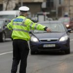 video adolescent de 14 ani descoperit in trafic dupa ce a condus 70 de kilometri cu fratele sau in varsta de 10 ani pe scaunul din dreapta 673601b2f4132