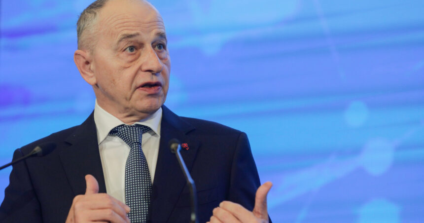 Alegeri prezidențiale 2024. Mircea Geoană și-a anunțat retragerea din politică. Rezultatele sunt "surprinzătoare și dezamăgitoare". 1 video alegeri prezidentiale 2024 mircea geoana si a anuntat retragerea din politica rezultatele sunt surprinzatoare si dezamagitoare 67439c707b3eb