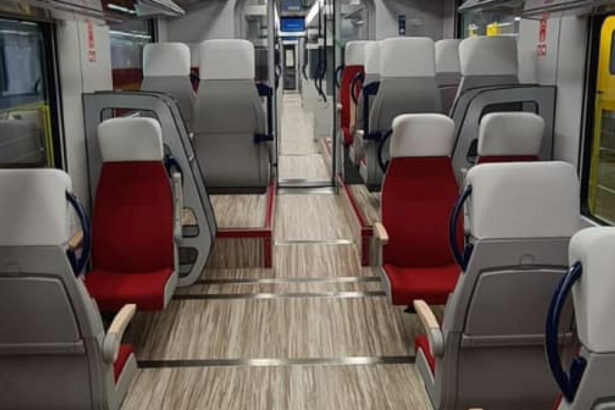 video cum arata primul tren nou cumparat de cfr in ultimii 20 de ani azi a facut prima calatorie 673dd083c22ee