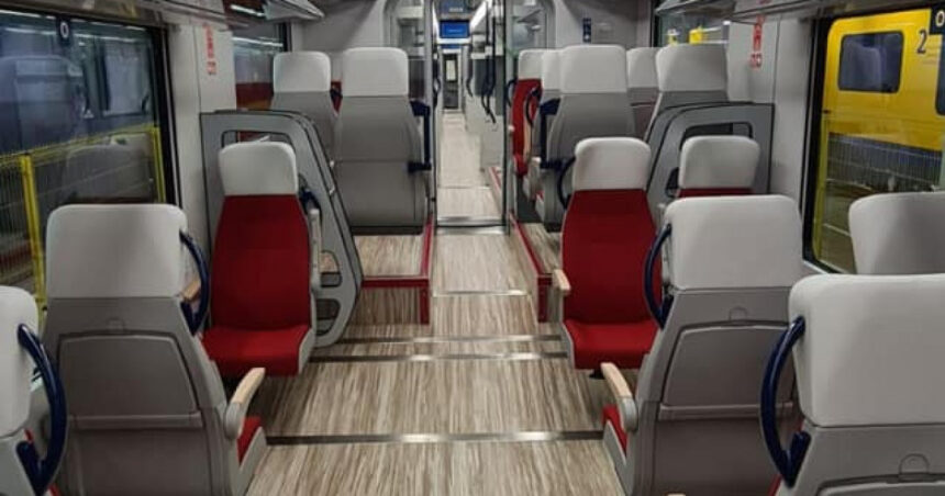 video cum arata primul tren nou cumparat de cfr in ultimii 20 de ani azi a facut prima calatorie 673dd083c22ee