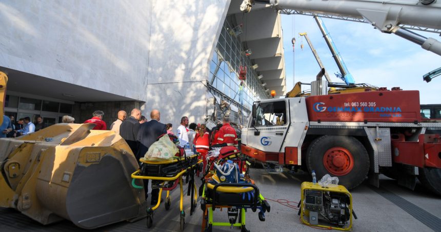 video doliu national in serbia 14 persoane au murit dupa ce acoperisul unei gari abia renovate s a prabusit 67261b8a87558