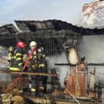 video incendiu la o unitate de primire turistica din tulcea pompierii intervin cu mai multe autospeciale pentru stingerea flacarilor 674996e71da86