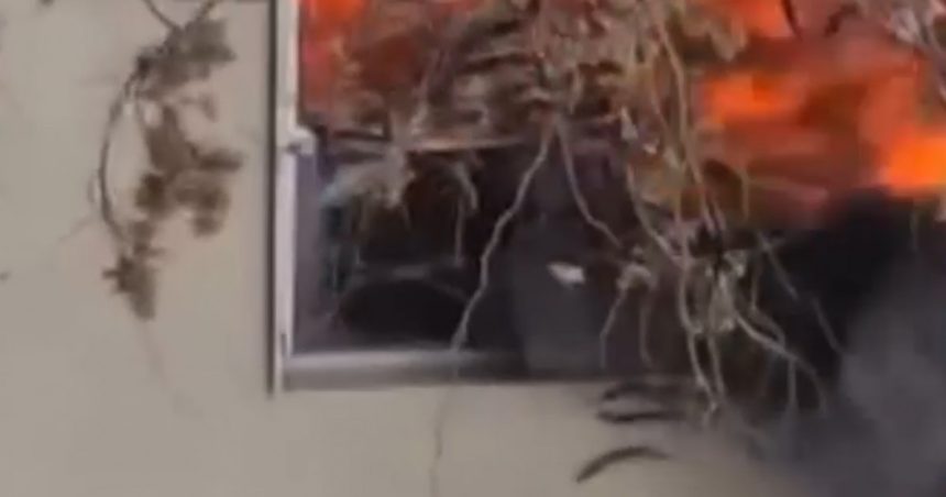 video incendiu puternic intr un bloc din sectorul 3 al capitalei doua persoane au fost evacuate 6737106f516c6