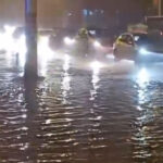 video inundatie in bucuresti in apropierea statiei de metrou titan o strada este acoperita de apa dupa ce o conducta s a spart 673c4df9ae05f