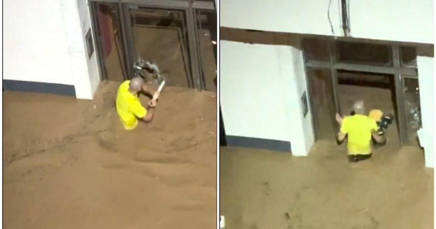 Momentul în care o femeie și doi copii sunt salvați în ultima clipă. Imagini șocante surprinse în timpul inundațiilor din Spania. 1 video momentul in care o femeie si doi copii sunt salvati in ultima clipa imagini socante surprinse in timpul inundatiilor din spania 6724bc391059a