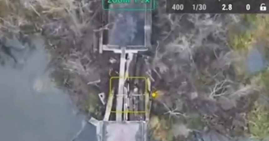 „O altă încercare nereușită a inamicului”: Ucrainenii au distrus cu o dronă un steag plantat de „sabotori” ruși în regiunea Cernihiv. 1 video o alta incercare nereusita a inamicului ucrainenii au distrus cu o drona un steag plantat de sabotori rusi in regiunea cernihiv 6738d0cdd1414