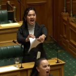 video protest haka in parlamentul noii zeelande membrii maori intrerup votul pe un proiect de lege ce ameninta drepturile indigene 67373e1bc07da