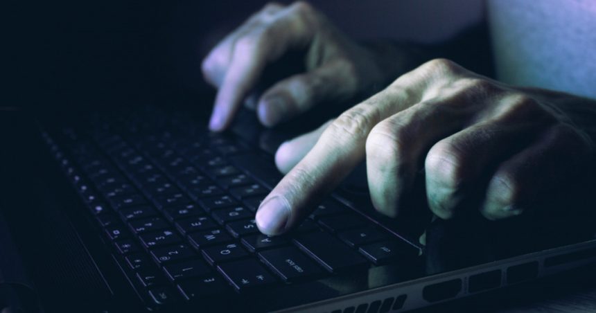 SRI confirmă existența fermelor de troli și a conturilor false în România. Ce declarații face referitor la dezinformarea coordonată de „actori externi ostili” 1 video sri confirma ca exista ferme de troli si conturi false in romania ce spune despre dezinformarea orchestrata de actori externi ostili 67332fcd6b322