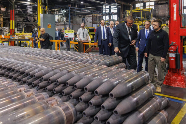 volodimir zelenski a aprobat bugetul pe 2025 60 din cheltuielile bugetare vor merge la aparare 6748d42aaddd6