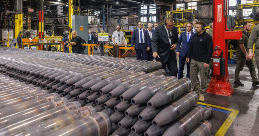volodimir zelenski a aprobat bugetul pe 2025 60 din cheltuielile bugetare vor merge la aparare 6748d42aaddd6