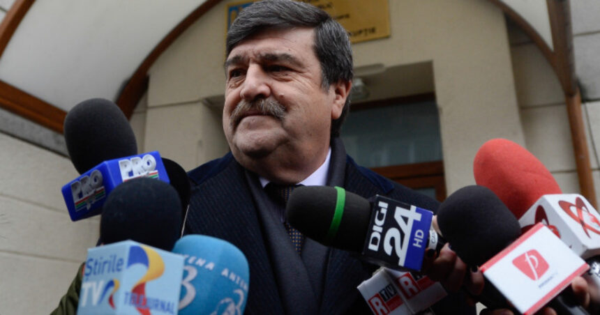 20 de ONG-uri solicită demisia lui Toni Greblă, după ce au fost publicate imagini cu el alături de susținătorii lui Călin Georgescu. 1 20 de ong uri cer demisia lui toni grebla dupa ce au aparut imagini cu el alaturi de sustinatori ai lui calin georgescu 6752d6f4e3447