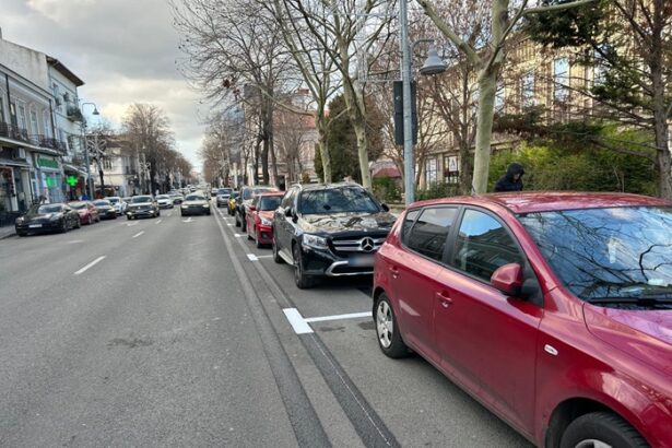 a inceput resistematizarea traficului rutier pe bulevardul tomis unde sunt rugati cetatenii sa si parcheze masinile 675c4438c2d80