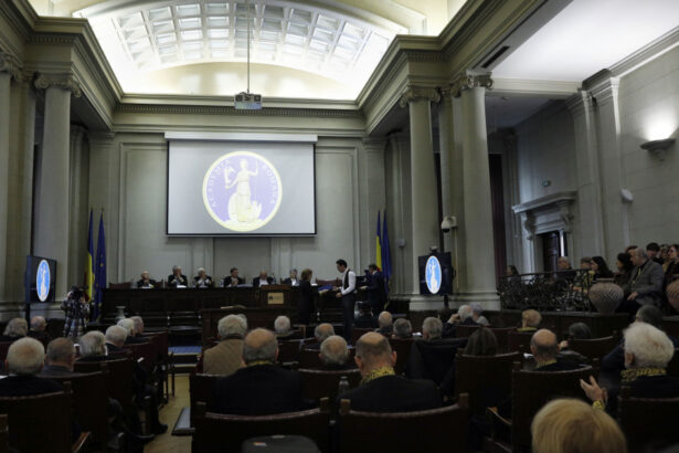 academia romana i a retras diploma meritul academic acordata lui alex mihai stoenescu fost colaborator al securitatii 67585d048dab6