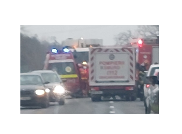 Accident grav pe DN 22C, la ieșirea din Medgidia. Patru persoane au fost rănite. 1 accident cumplit pe dn 22c la iesire din medgidia patru persoane sunt ranite 675eac39ae049
