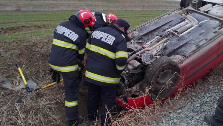 Accident pe DN 39: O tânără de 22 de ani, fără permis și sub influența alcoolului, s-a răsturnat cu mașina pe șosea 1 accident pe dn 39 o tanara de 22 de ani fara permis si beata s a rasturnat cu masina pe sosea 67713dc1e0f87