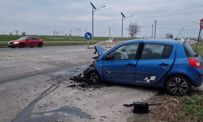 Accident rutier în Județul Constanța, între Mihail Kogălniceanu și Ovidiu, cu o femeie transportată la spital. 1 accident rutier in judetul constanta intre mihail kogalniceanu si ovidiu o femeie a fost transportata la spital 675be8ac104ca