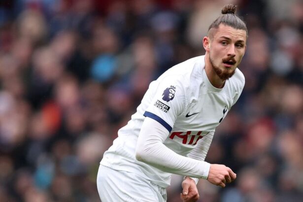 accidentarea lui dragusin o catastrofa pentru tottenham intrebarea pusa de presa engleza dupa ce radu s a rupt 676dac4711944