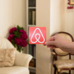 airbnb implementeaza tehnologia antiparty pentru a preveni petrecerile de revelion 675dccdfb4027