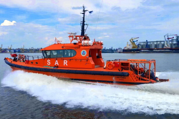 alerta pe mare in rada exterioara a portului constanta un marinar a fost salvat de echipajul navei artemis din cadrul arsvom 676a8c7d08002