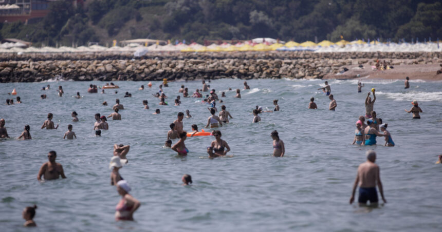 ANAT protestează împotriva posibilei eliminări a voucherelor de vacanţă: „Nu omorâţi găina care dă ouă de aur” 1 anat protesteaza fata de posibila eliminare a voucherelor de vacanta nu omorati gaina care da oua de aur 67652d36b07b6