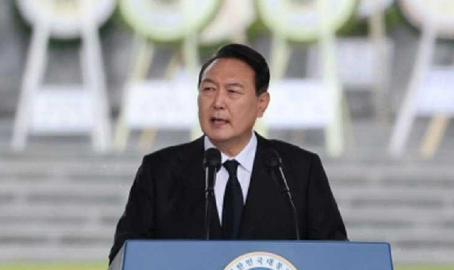 Anchetatorii sud-coreeni cer arestarea lui Yoon Suk Yeol în legătură cu legea marțială 1 anchetatorii sud coreeni solicita mandat de arestare pentru yoon suk yeol in legatura cu legea martiala 6772442164e75